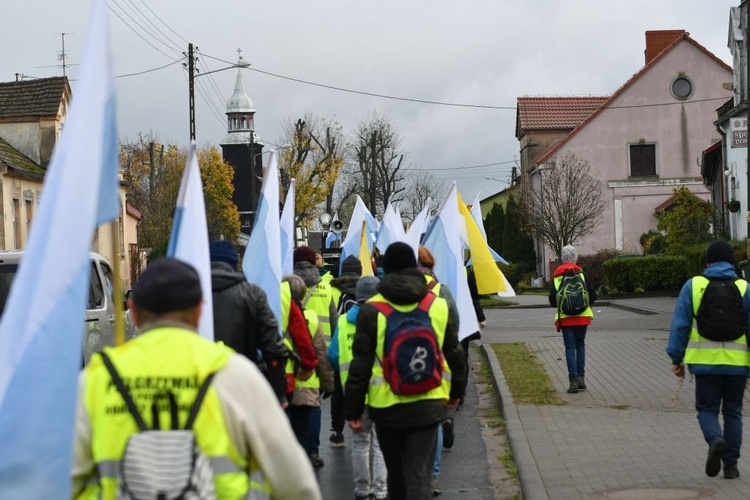 Pielgrzymka w pierwszą sobotę miesiąca z Międzyrzecza do Rokitna