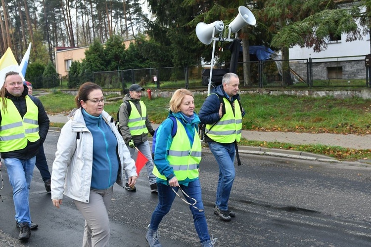 Pielgrzymka w pierwszą sobotę miesiąca z Międzyrzecza do Rokitna