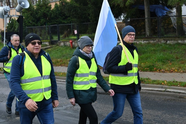 Pielgrzymka w pierwszą sobotę miesiąca z Międzyrzecza do Rokitna