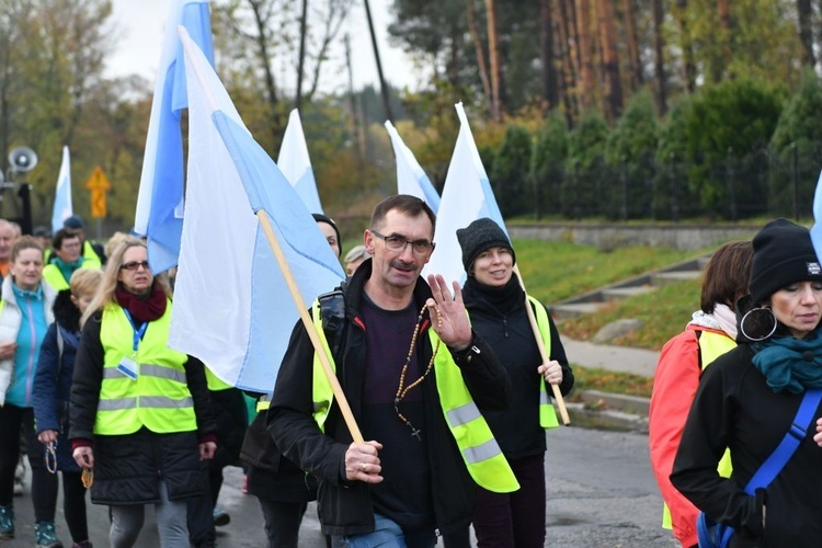 Pielgrzymka w pierwszą sobotę miesiąca z Międzyrzecza do Rokitna