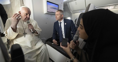 Franciszek: Watykan czyni wiele kroków na rzecz pokoju na Ukrainie