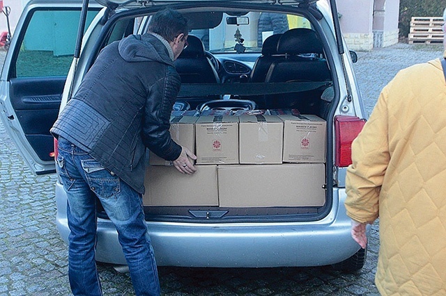 ▲	Dziesiątki ton jedzenia każdego miesiąca trafiają do ubogich w naszej diecezji, ale ciągle może być ich więcej – to zależy od zaangażowania wspólnoty. 