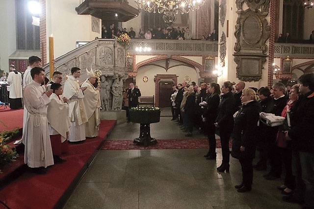 ▲	Cała droga prowadzi do jednego – zanurzenia w śmierć i zmartwychwstanie Jezusa.