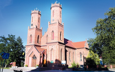 Kościół to dzieło zaprojektowane i wybudowane przez hrabiego Karola Gustawa Adolfa von Krockow.