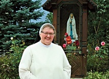 ▲	Złożyła śluby wieczyste  w 35. roku istnienia domu dominikanek w Lublinie.