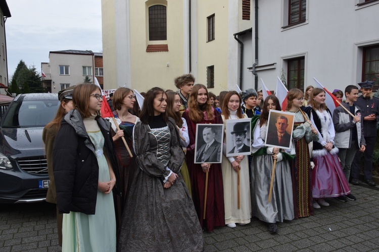 Marsz patriotyczny "Pijarskiej"