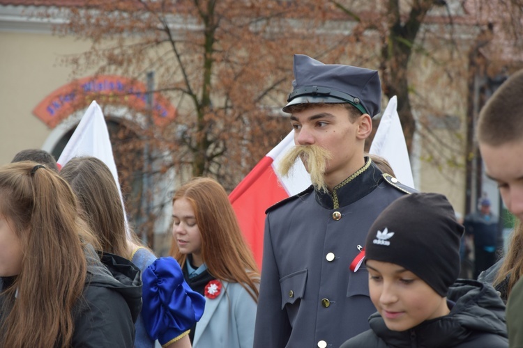 Marsz patriotyczny "Pijarskiej"