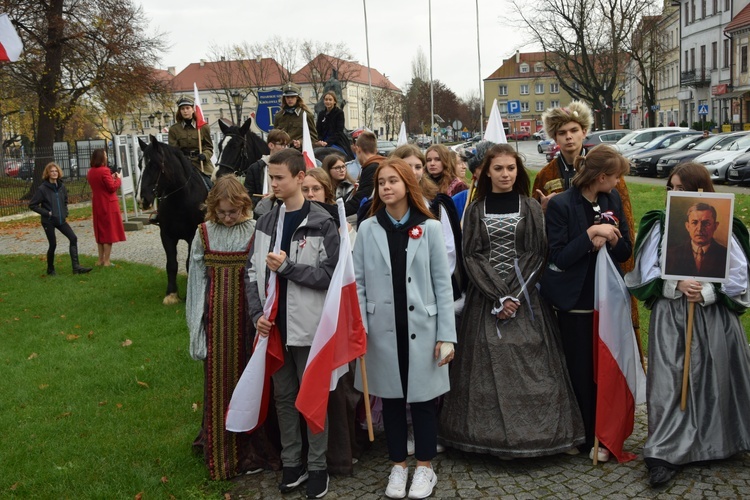 Marsz patriotyczny "Pijarskiej"