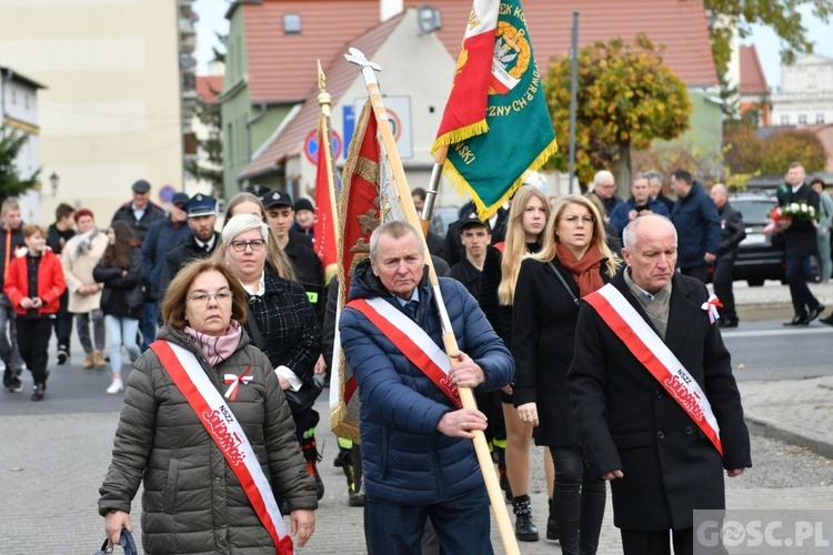 Bytom Odrzański. Poświęcenie nowego nagrobka uczestnika Bitwy o Atlantyk