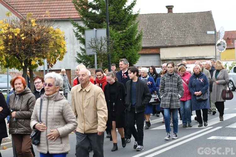 Bytom Odrzański. Poświęcenie nowego nagrobka uczestnika Bitwy o Atlantyk