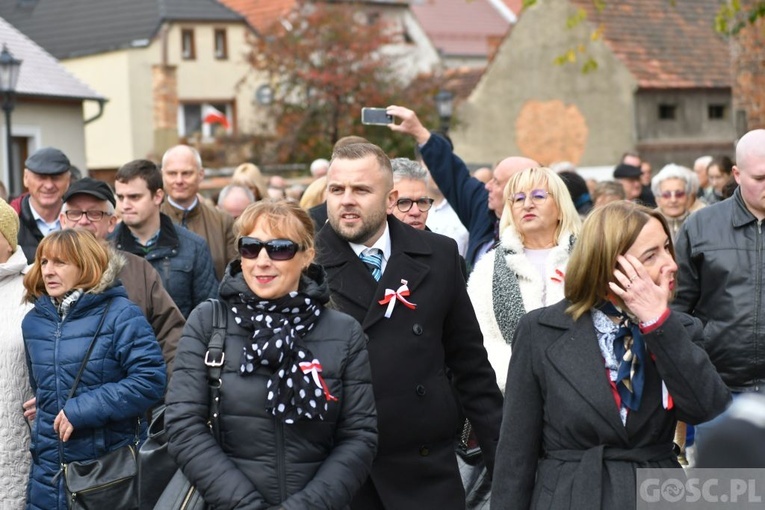 Bytom Odrzański. Poświęcenie nowego nagrobka uczestnika Bitwy o Atlantyk