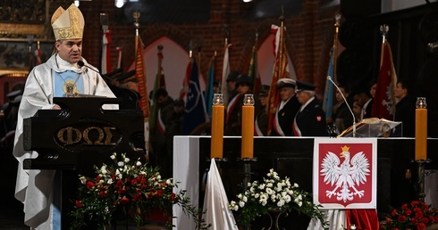 Bp Zieliński: Brak troski o dobro wspólne przybiera niekiedy formę zdrady Polski
