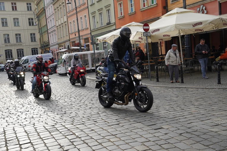 11 listopada w bazylice św. Elżbiety i na wrocławskim rynku