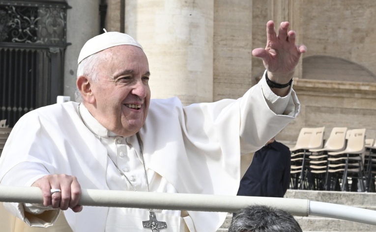 Papież: „cztery bliskości” w życiu i posłudze księdza