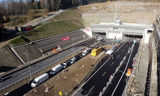 W sobotę otwarcie tunelu w ciągu zakopianki