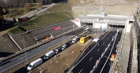 W sobotę otwarcie tunelu w ciągu zakopianki