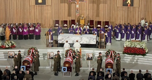 Mszy św. pogrzebowej przewodniczył abp Stanisław Gądecki, przewodniczący Konferencji Episkopatu Polski.