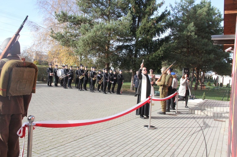 Radłów. Odsłonięcie muralu "Radłowskie Termopile"