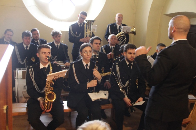 Radłów. Odsłonięcie muralu "Radłowskie Termopile"