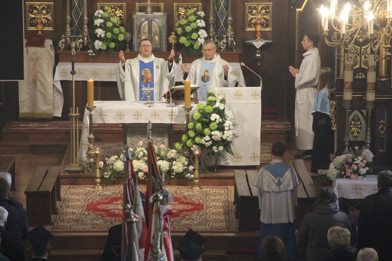 Radłów. Odsłonięcie muralu "Radłowskie Termopile"