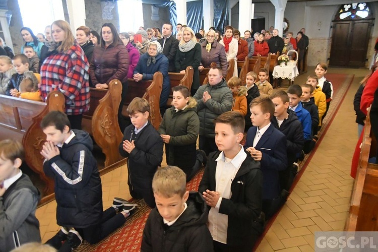 20 nowych ministrantów w Gaworzycach