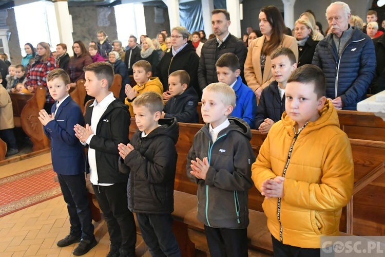 20 nowych ministrantów w Gaworzycach