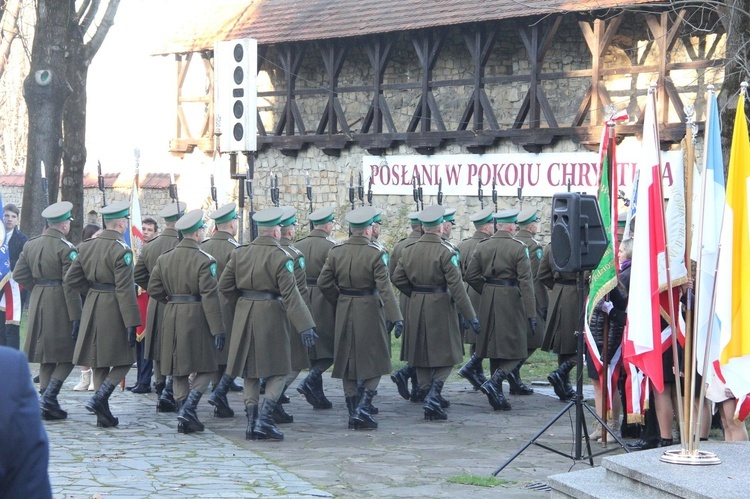 Nowy Sącz. Odsłonięcie tablicy upamiętniającej ks. ppłk. Andrzeja Niwę