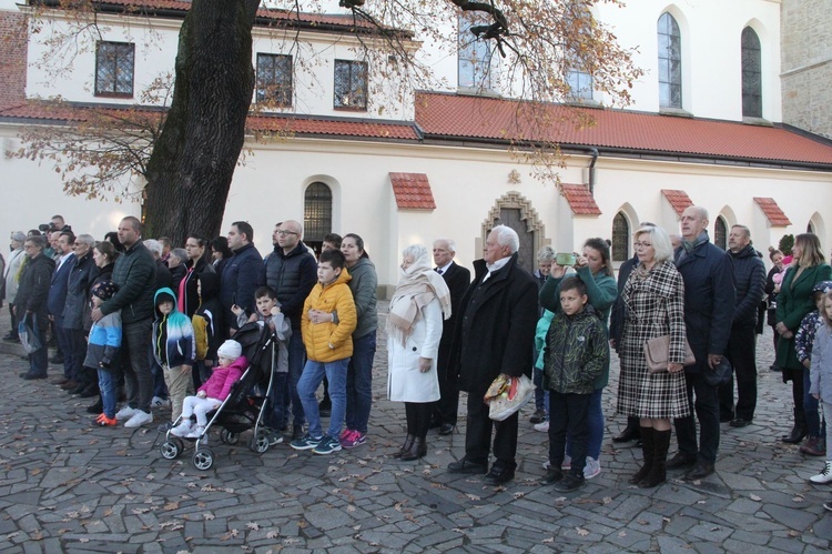 Nowy Sącz. Odsłonięcie tablicy upamiętniającej ks. ppłk. Andrzeja Niwę