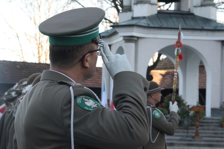 Nowy Sącz. Odsłonięcie tablicy upamiętniającej ks. ppłk. Andrzeja Niwę