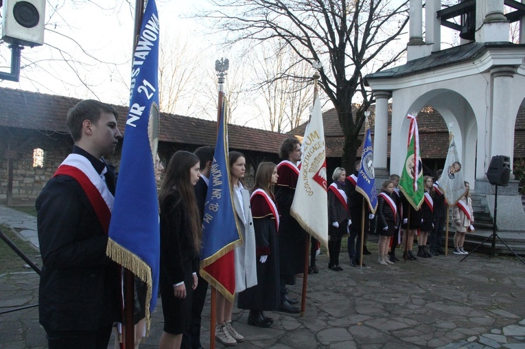 Nowy Sącz. Odsłonięcie tablicy upamiętniającej ks. ppłk. Andrzeja Niwę