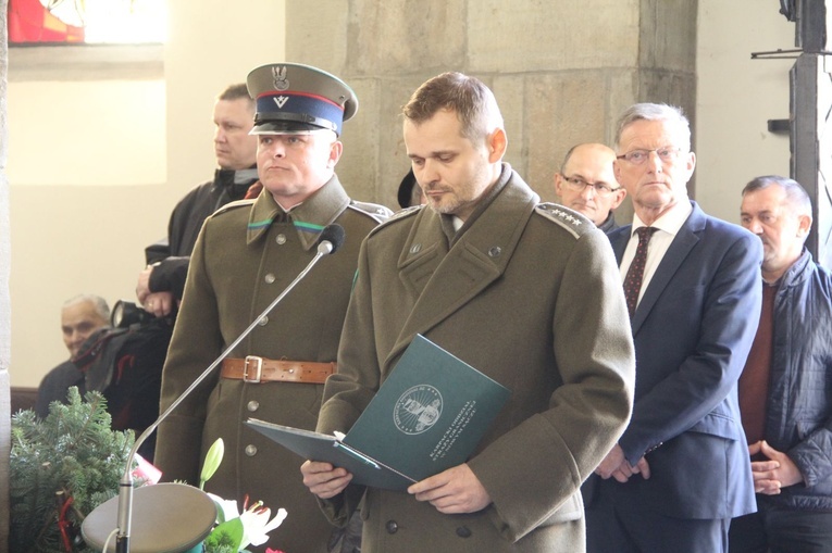 Nowy Sącz. Odsłonięcie tablicy upamiętniającej ks. ppłk. Andrzeja Niwę