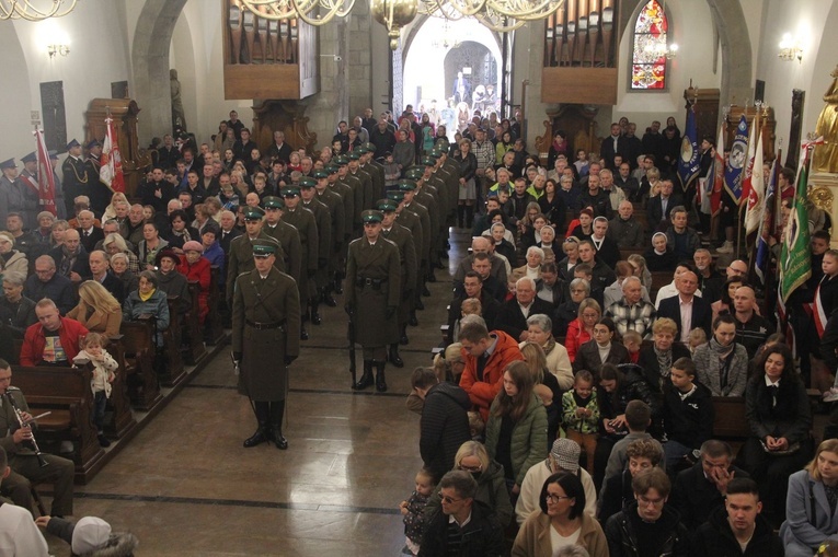 Nowy Sącz. Odsłonięcie tablicy upamiętniającej ks. ppłk. Andrzeja Niwę