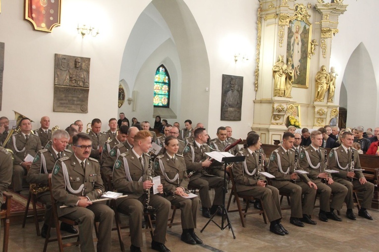 Nowy Sącz. Odsłonięcie tablicy upamiętniającej ks. ppłk. Andrzeja Niwę