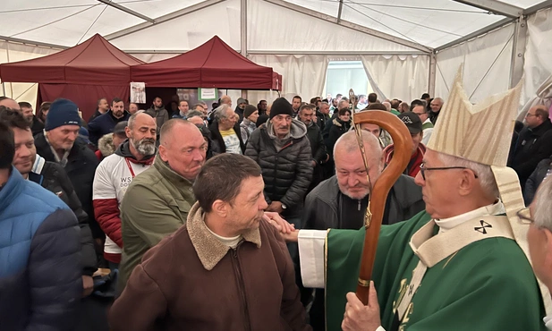Abp W. Skworc: Nikt nie jest tak ubogi, żeby nie mógł ubóstwem ubogacić tak jak Chrystus 