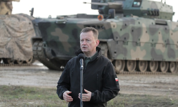 Szef MON: w przyszłym roku podpiszemy umowę z PGZ ws. seryjnej produkcji bojowych wozów piechoty Borsuk 