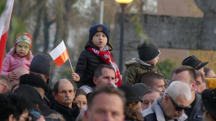 Tłumy bielszczan na Święcie Niepodległości