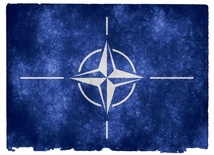 Artykuł 4 Traktatu o NATO - konsultacje, gdy któryś z sojuszników czuje się zagrożony