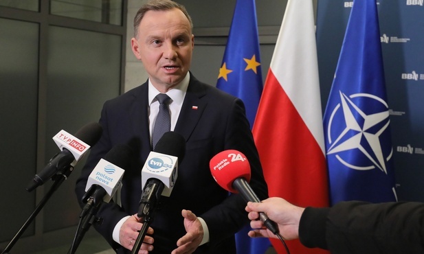 Andrzej Duda: nie ma jednoznacznych dowodów kto wystrzelił tę rakietę, wyjaśni to śledztwo