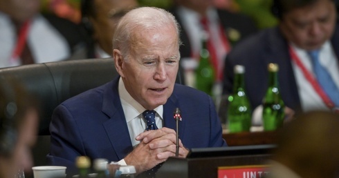 Biden: To mało prawdopodobne, że rakieta, która spadła na Polskę została wystrzelona z Rosji