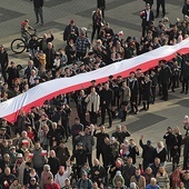 	Świętowanie z bazyliki przeniosło się na rynek.