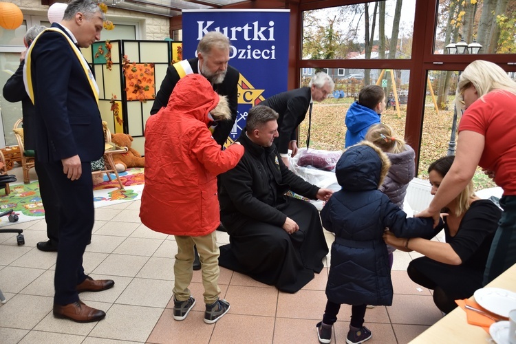 Podarunki od Rycerzy Kolumba dla podopiecznych z Oliwy