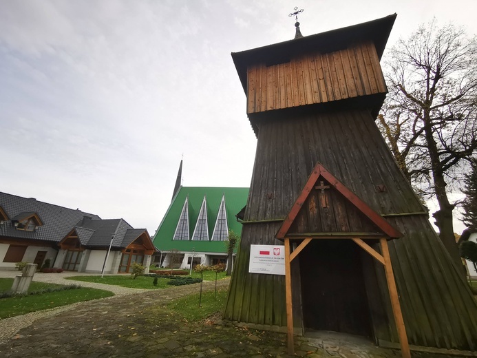 Zabytkowy kosciół w Jodłowniku