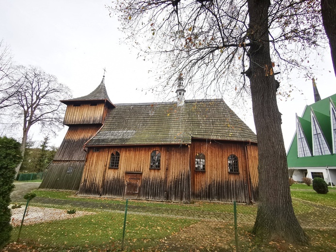 Zabytkowy kosciół w Jodłowniku