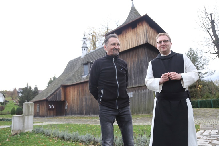 Zabytkowy kosciół w Jodłowniku