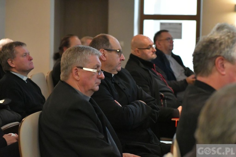 Zielona Góra. Szkolenie dla kapelanów posługującym chorym