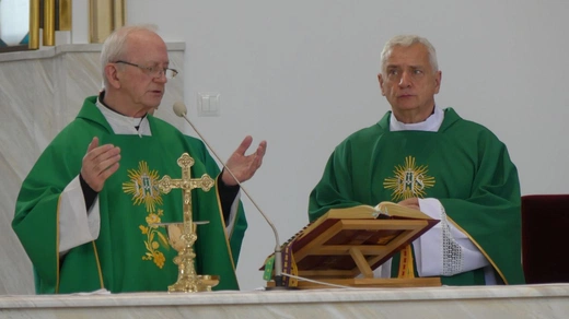 Wolontariusze POPŻ z regionu w siedzibie Caritas w Janowicach