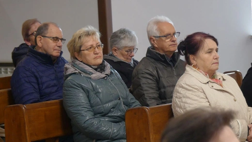 Wolontariusze POPŻ z regionu w siedzibie Caritas w Janowicach