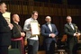 Laureaci Złotych Kul z bp. Markiem Solarczykiem oraz z szefami radomskiej Caritas.