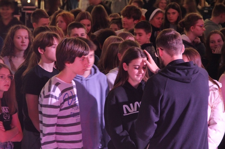 Tarnów. Ósmoklasiści w "Jaskółce"