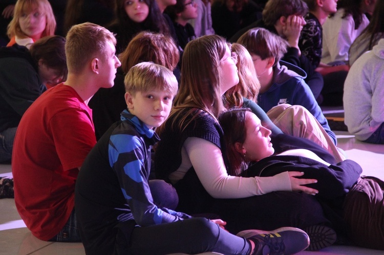 Tarnów. Ósmoklasiści w "Jaskółce"